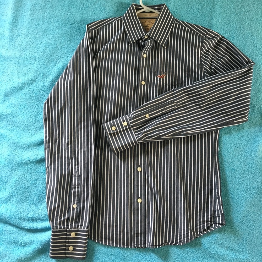 Size small striped hollister button down.